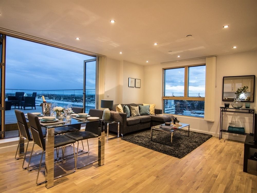 The Penthouse At Hewitt Hotel Рединг Екстериор снимка