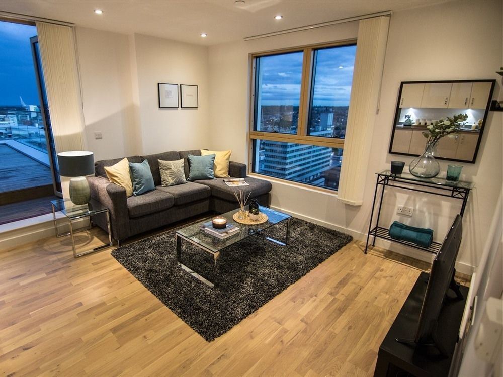 The Penthouse At Hewitt Hotel Рединг Екстериор снимка